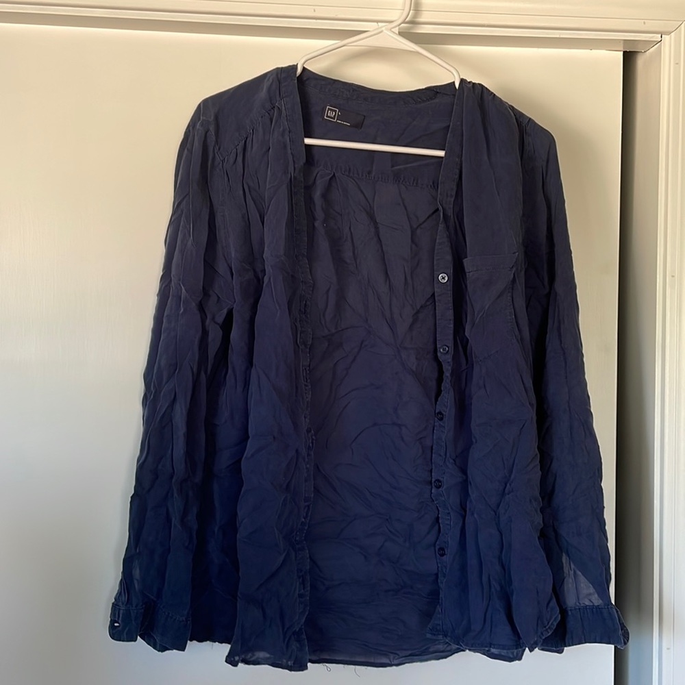 Size L top.